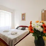 Apartman Laura In Heart Of Zára