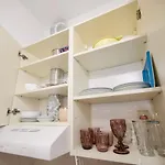 Laura In Heart Of Apartman