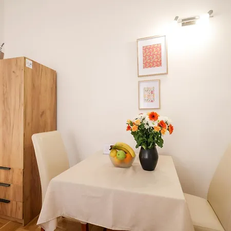 Laura In Heart Of * Zadar