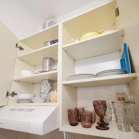 Laura In Heart Of Apartman